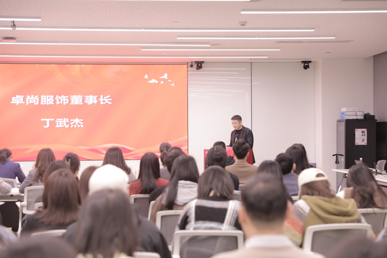 1715754212830108.jpg 1715754212830108.jpg